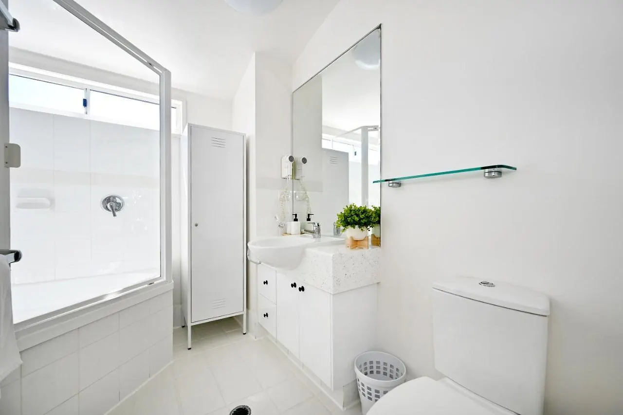 Beachfront Choices - Beach, Lagoon, Spa Ze1 Alexandra Headland 0*,  Australia